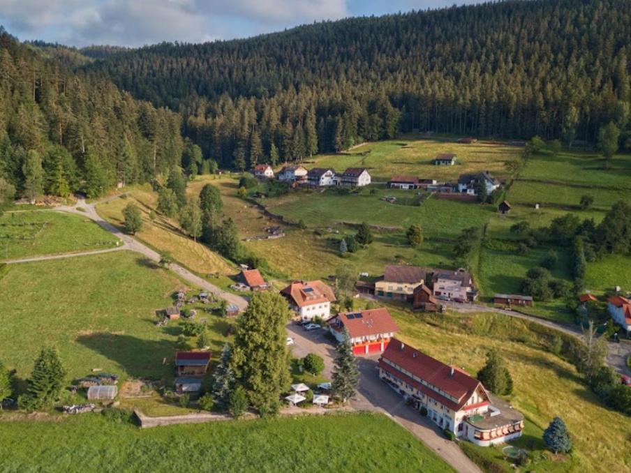Gasthof-Pension Berghof Enzklösterle Exterior foto